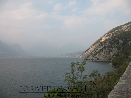 Costa del Garda vicino a Tempesta